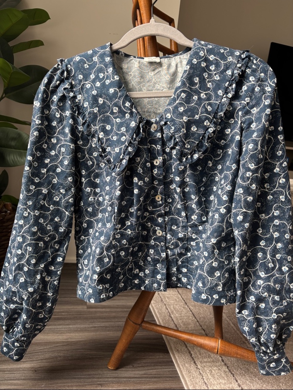 Wilfred Navy and White Floral Vine Blouse